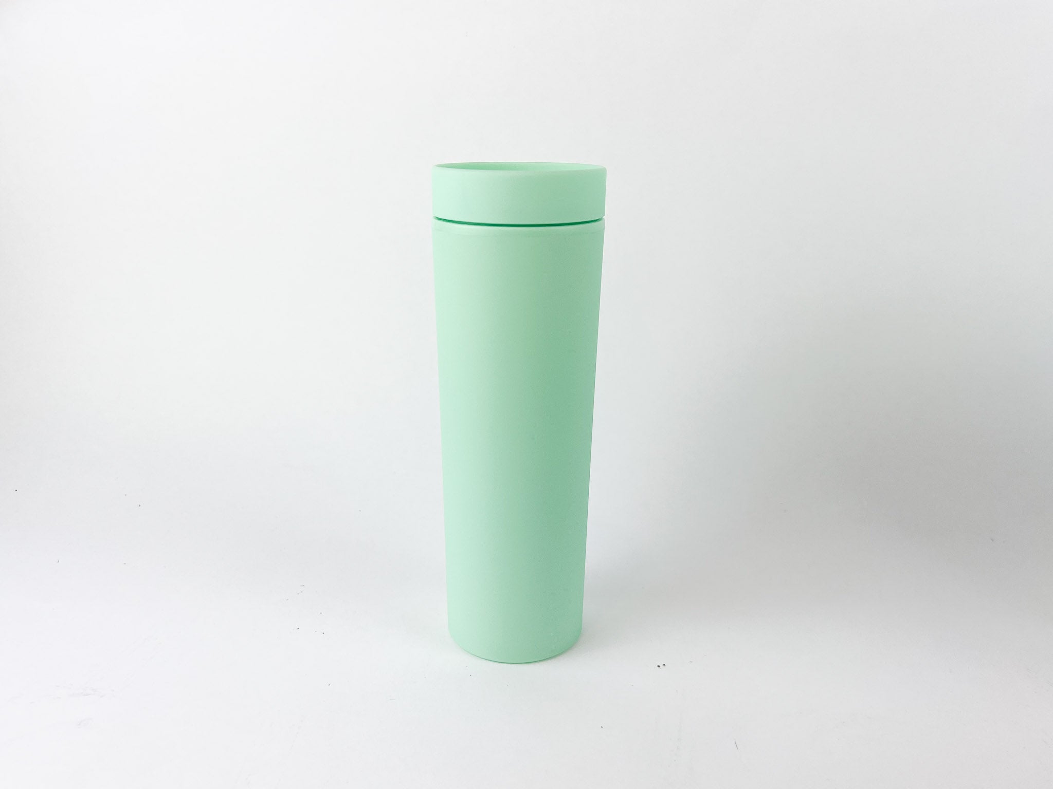 STRATA Cups in all colors with a straw and lid!