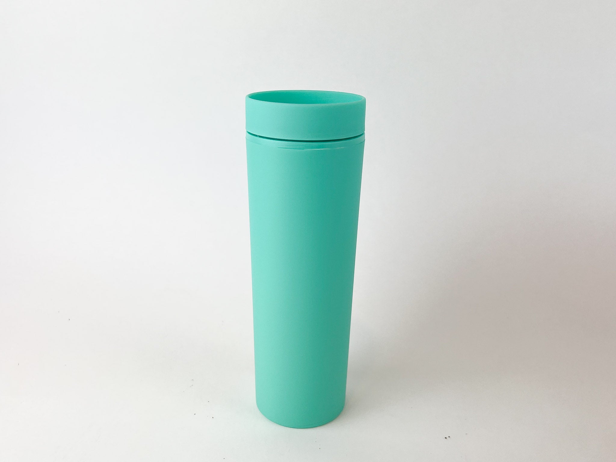 STRATA Cups in all colors with a straw and lid!