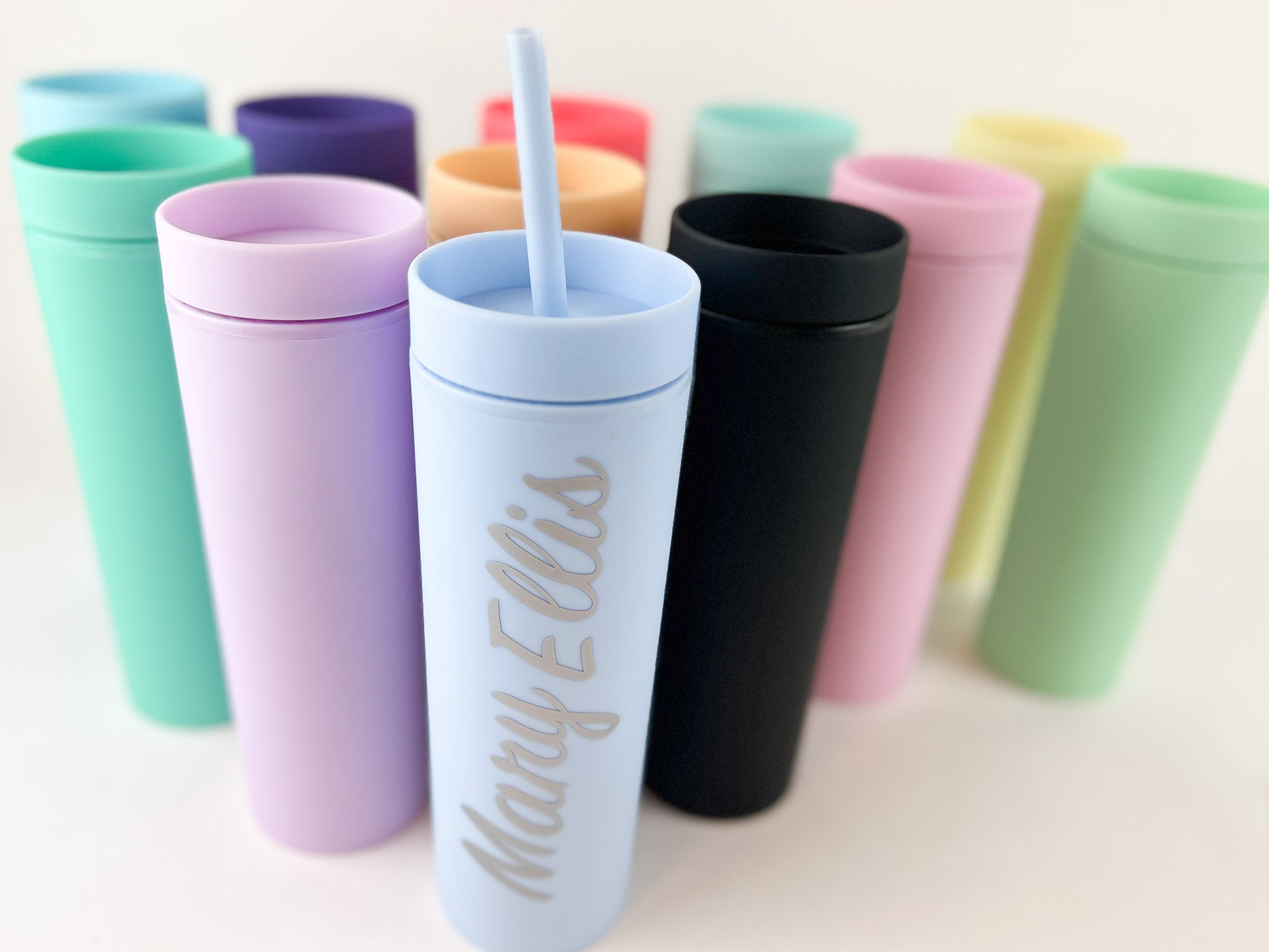 STRATA Cups in all colors with a straw and lid!